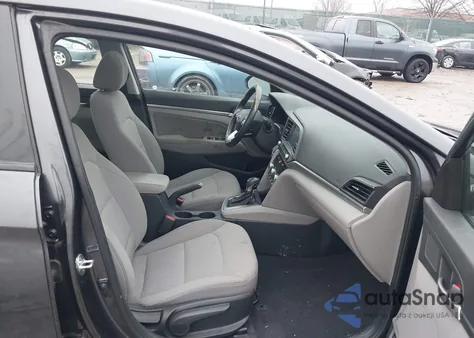 2020 Hyundai Elantra Value Edition z USA, uszkodzony, nr VIN 5NPD84LF7LH620191